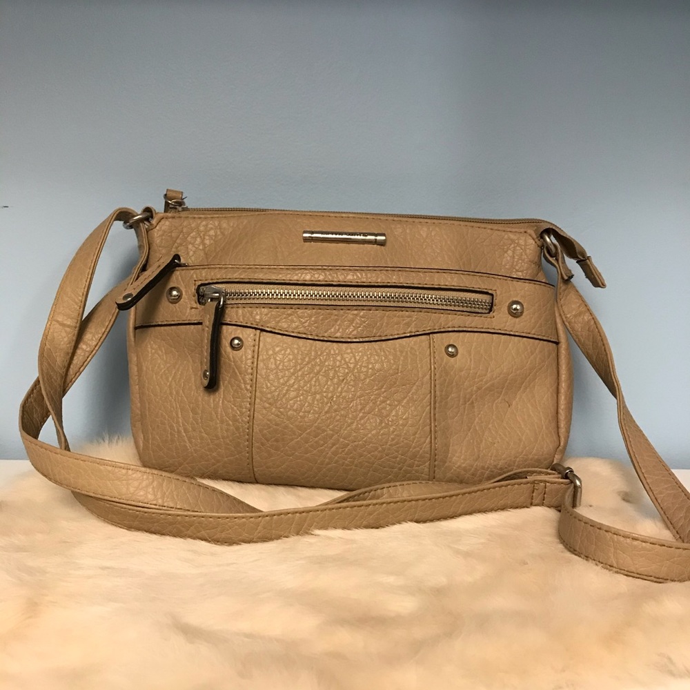 Jaclyn Smith purse - Tan, 3 pockets, 11”x5”x7”